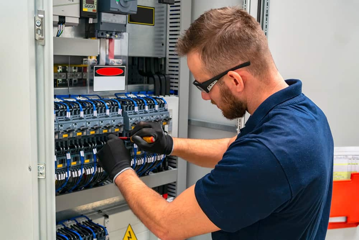 Elektromeister (m/w/d) bei Kakuschke & Luft GmbH in Gera